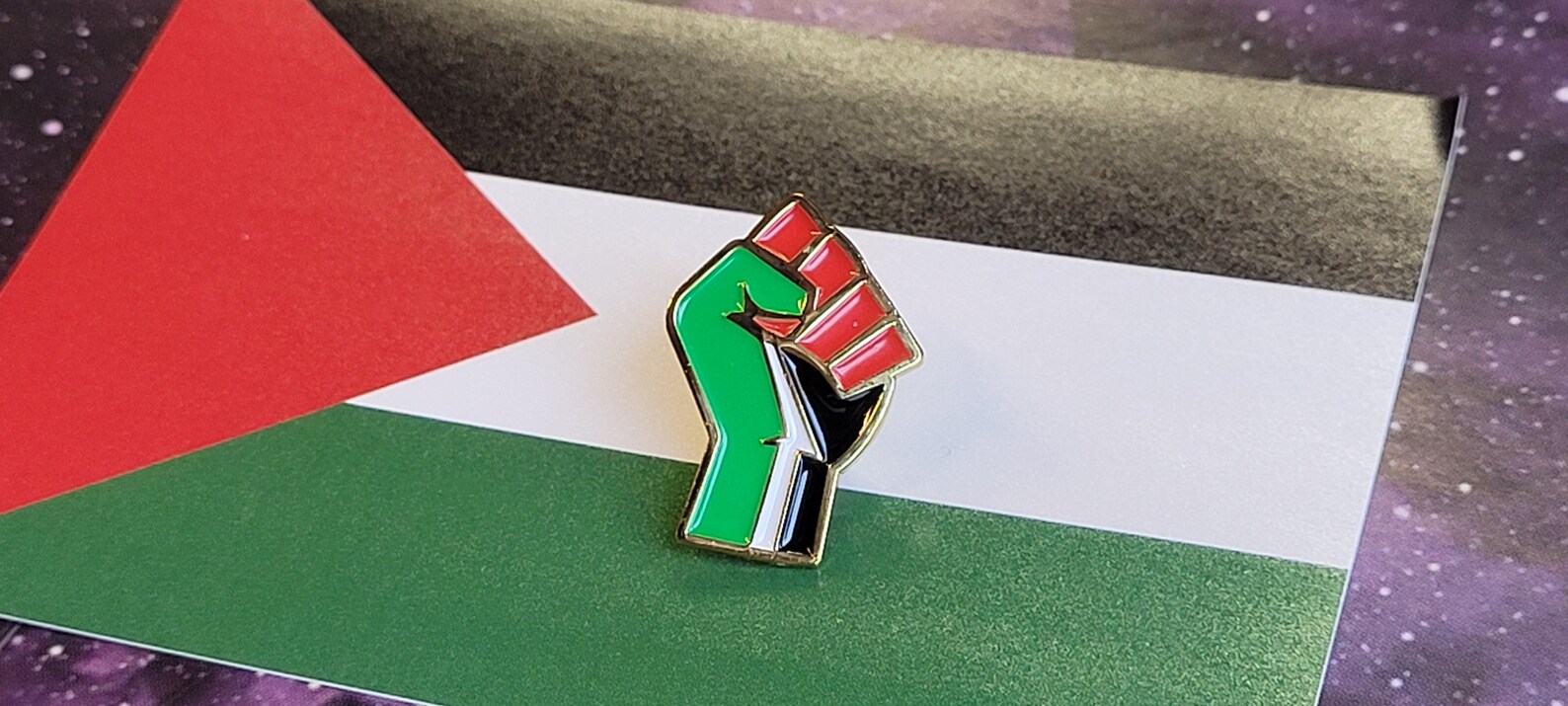 Palestine Flag Fist Shape - Pin - Billede 3
